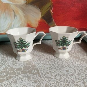 Nikko 2 Mugs footed Christmastime set of 2 coffee cups GUC SMALL CHIP